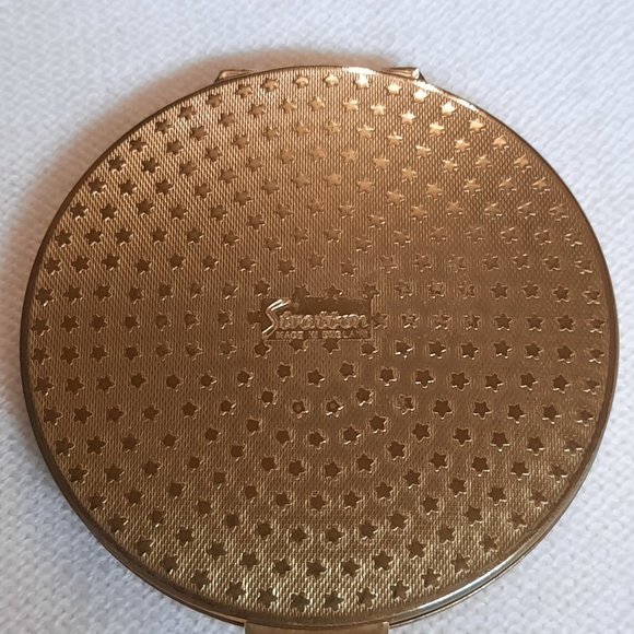 Stratton compact - Picture 2 of 4